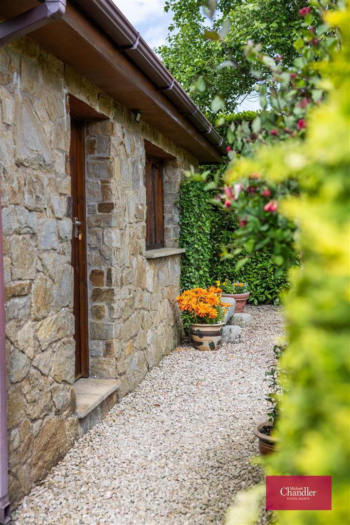41 Lisleen Road South 42 of 59