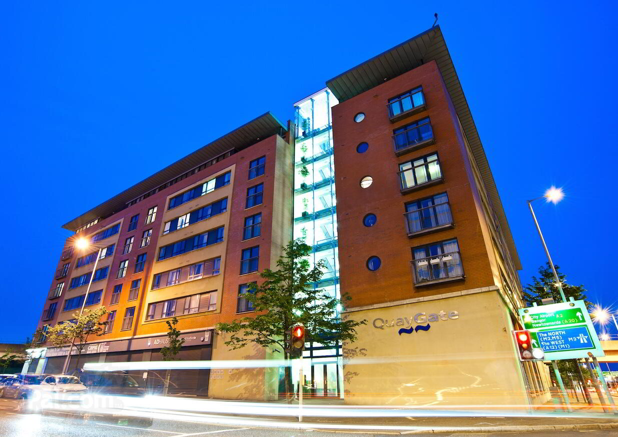 32 Quay Gate 14 of 14