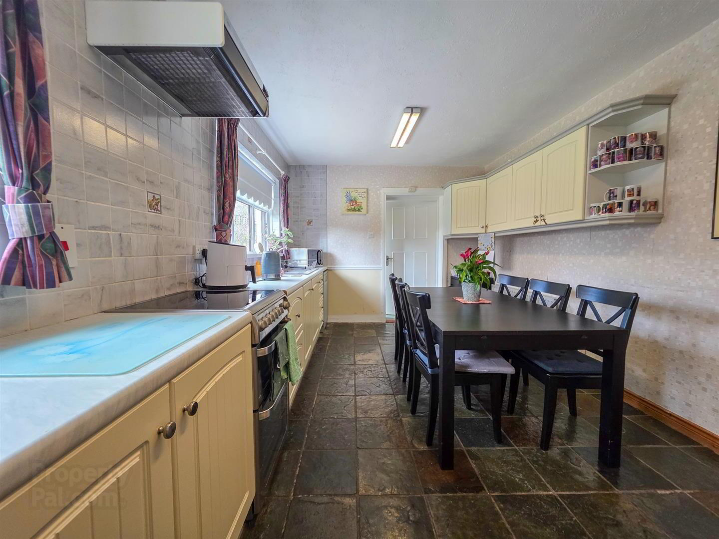 23 Craiglands Manor 15 of 41