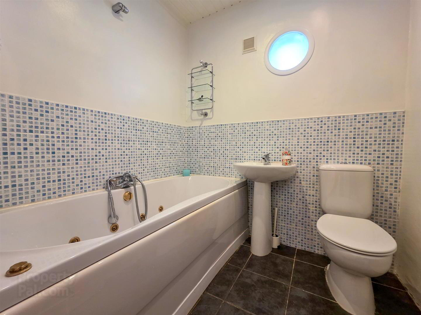 23 Craiglands Manor 20 of 41