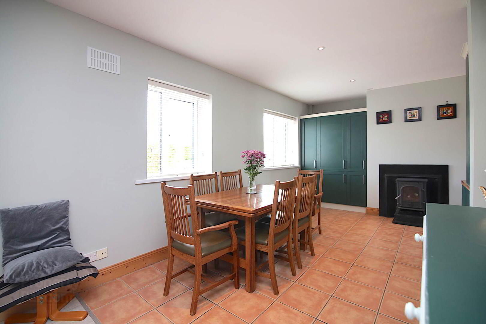 524 Newtown Road 7 of 34