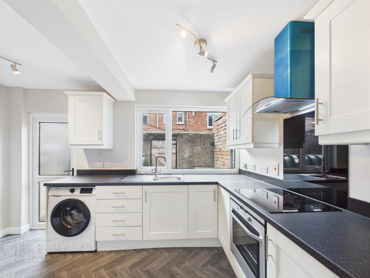 18 Kensington Avenue 4 of 12