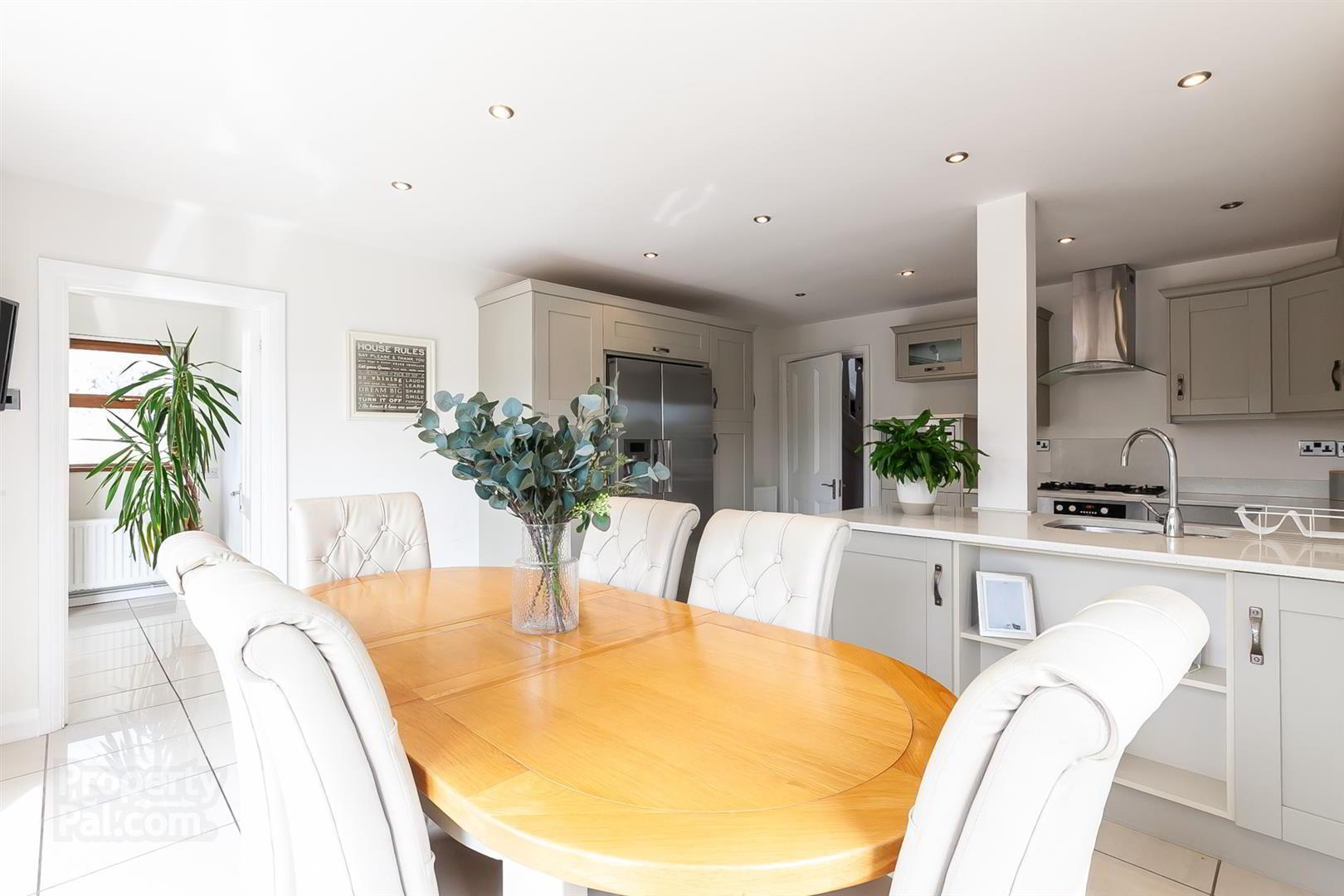 90 Glenarm Road 17 of 44