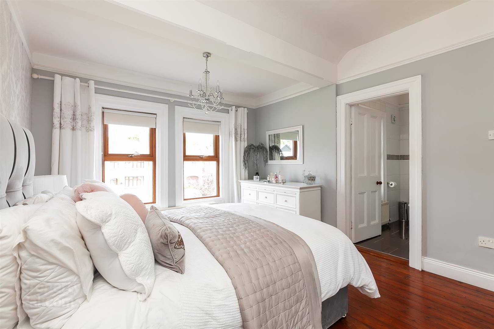 90 Glenarm Road 25 of 44