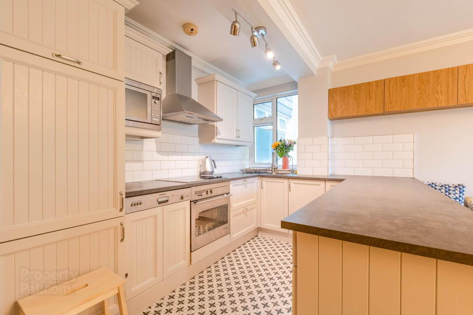 Apartment 3 Maunsells Rd 4 of 19