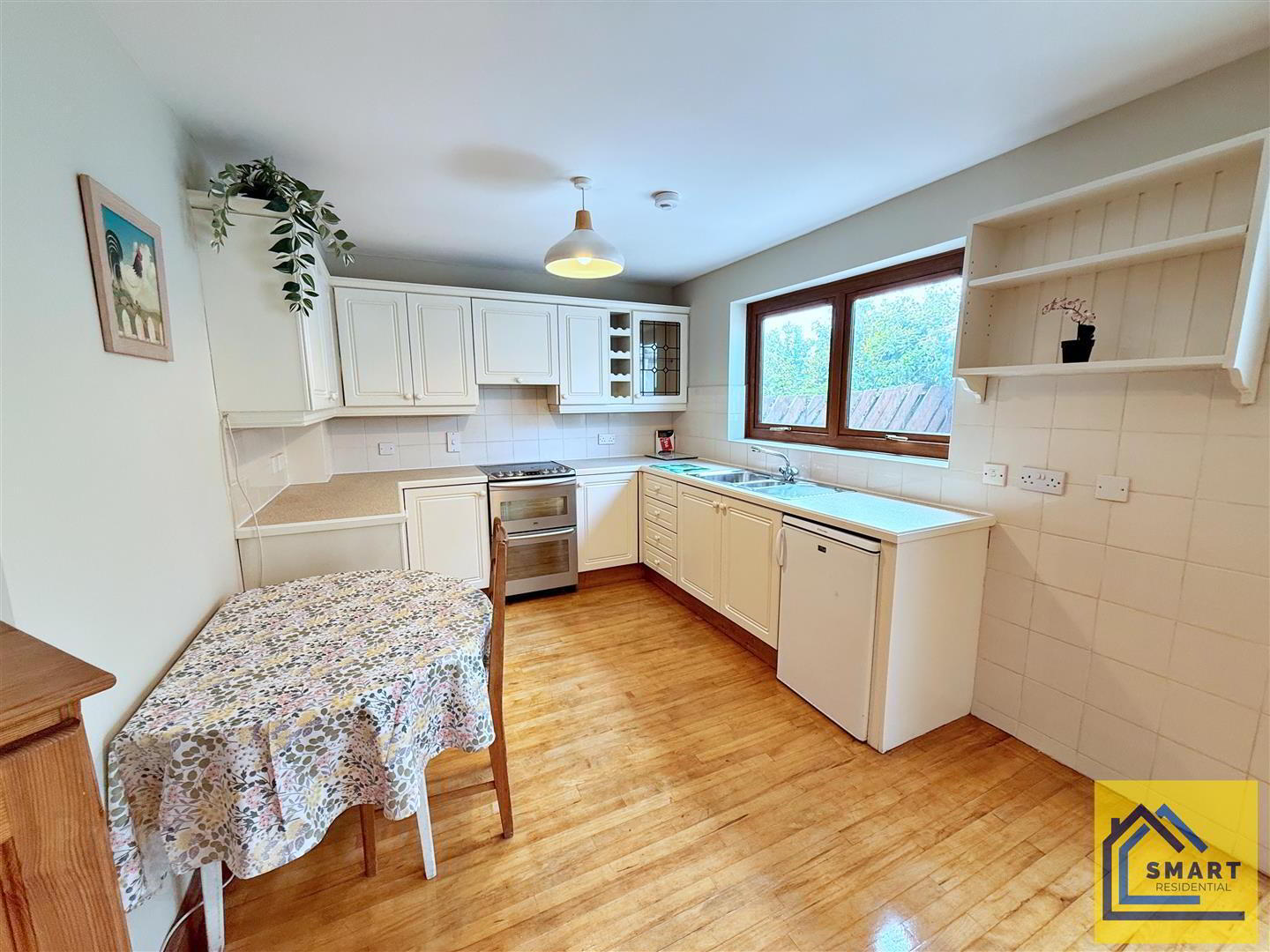 8 Laganvale Manor 4 of 34