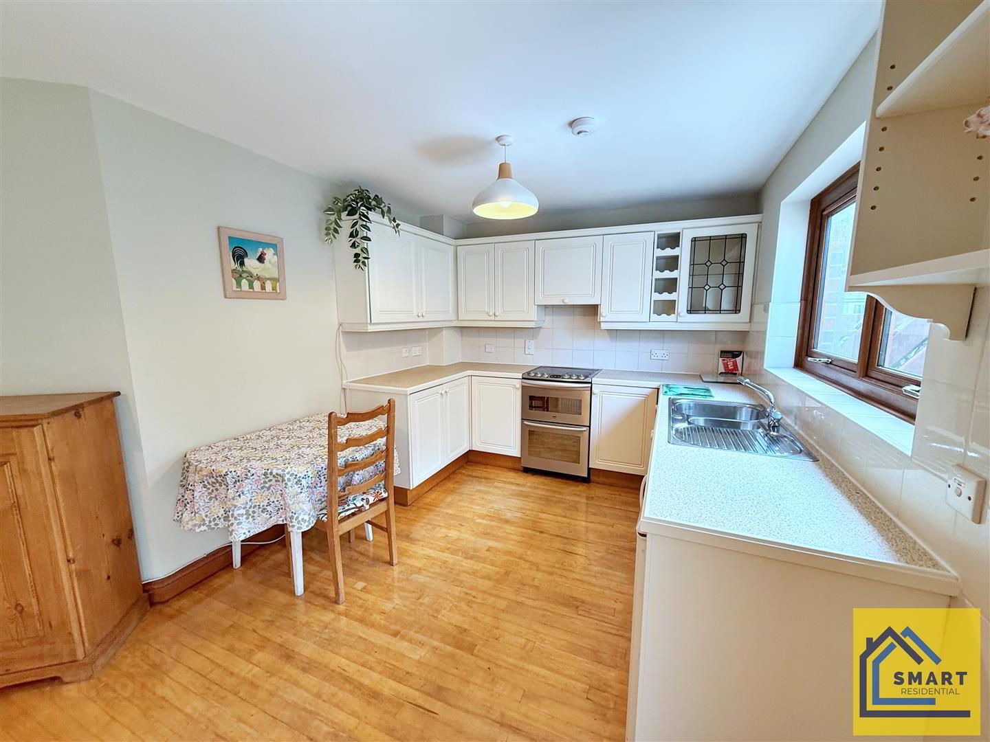 8 Laganvale Manor 5 of 34