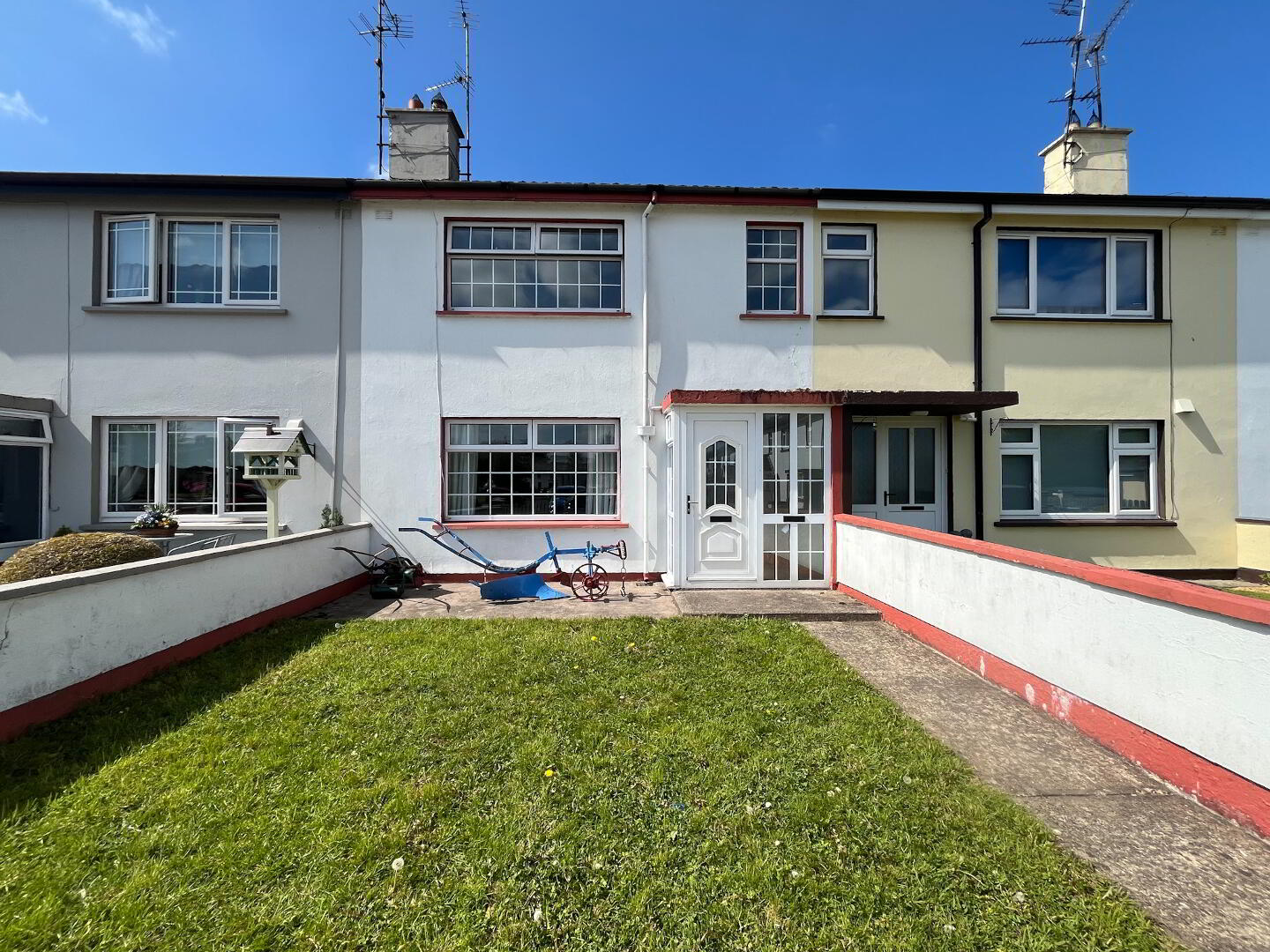 6 Cabra, Threemilehouse 1 of 11