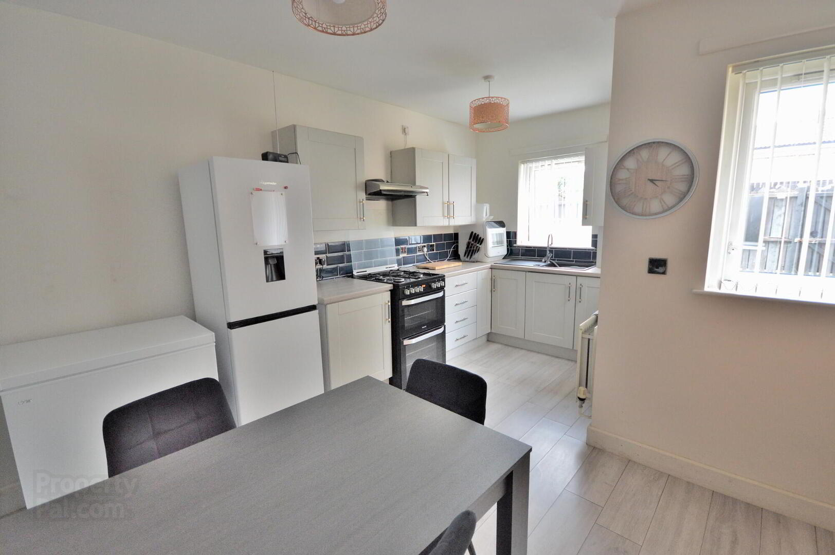 27 Ash Grove 5 of 14