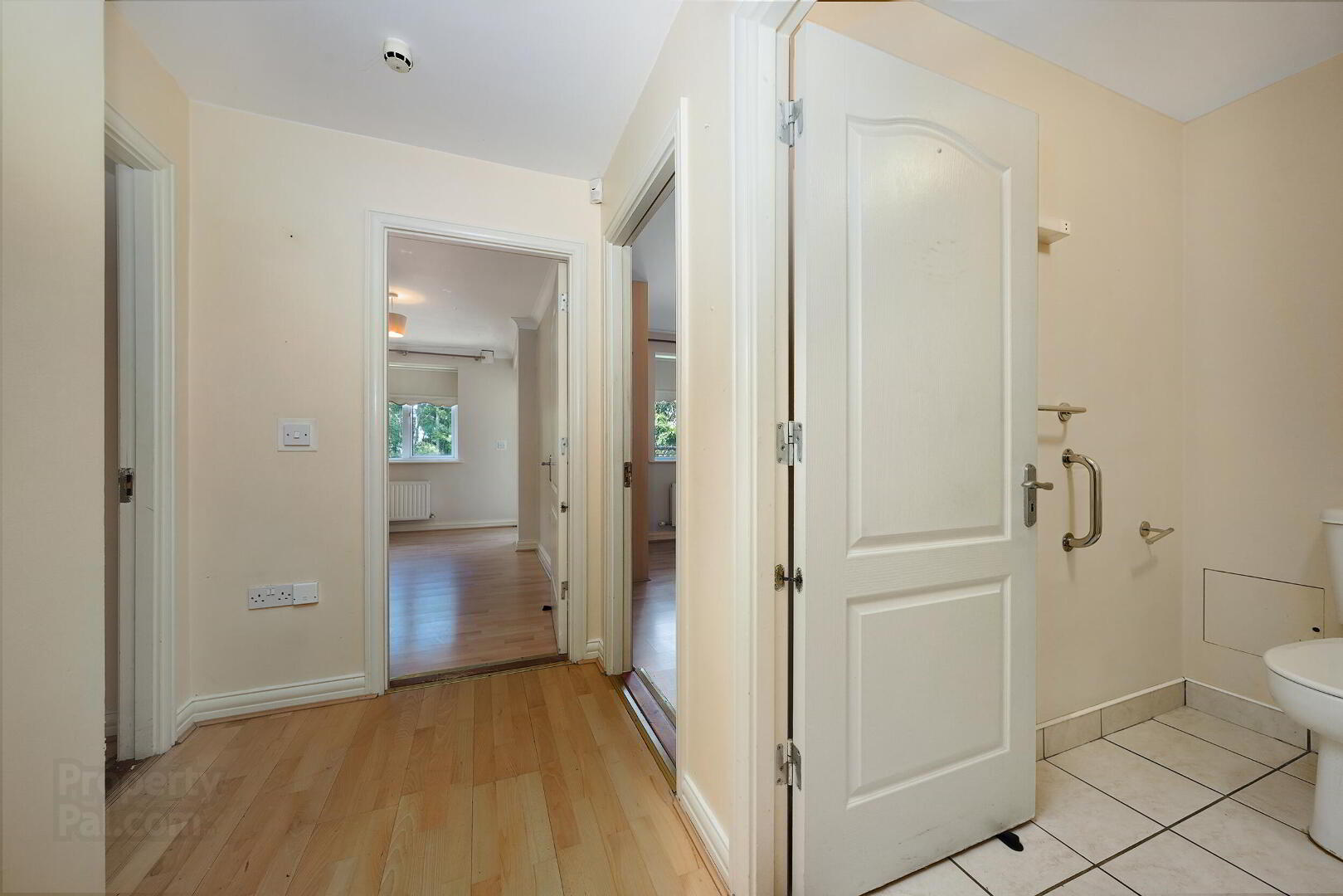 16 Eaton Way 9 of 22