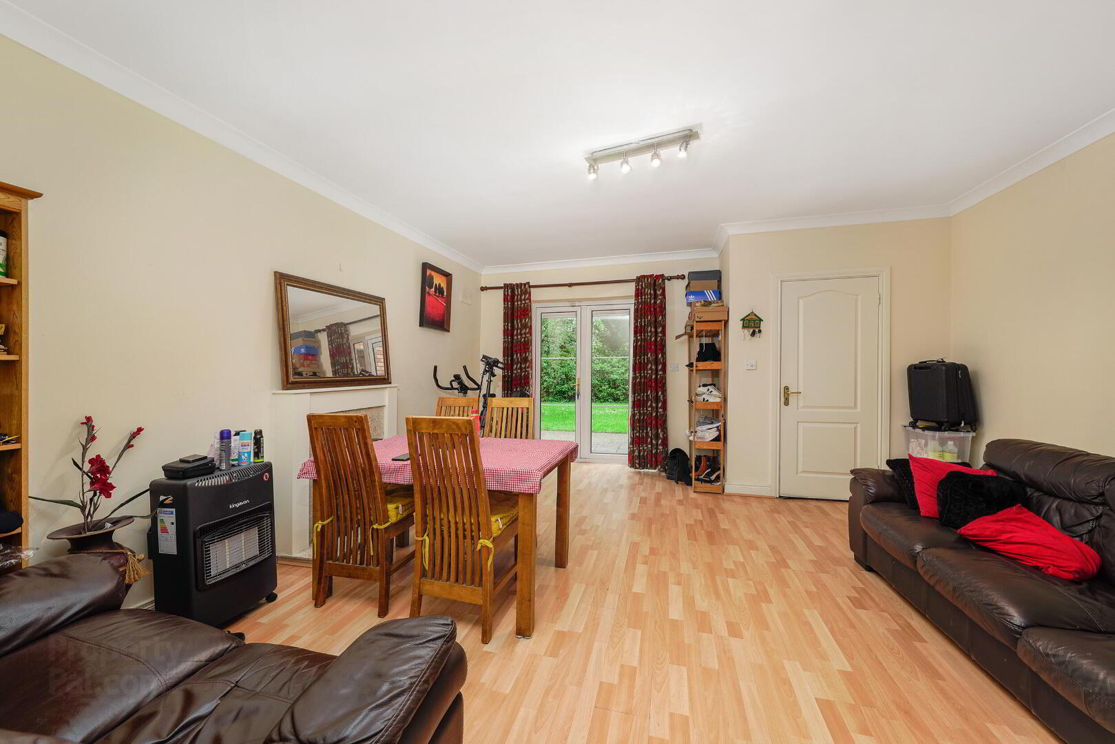 18 Summerseat Court 5 of 13