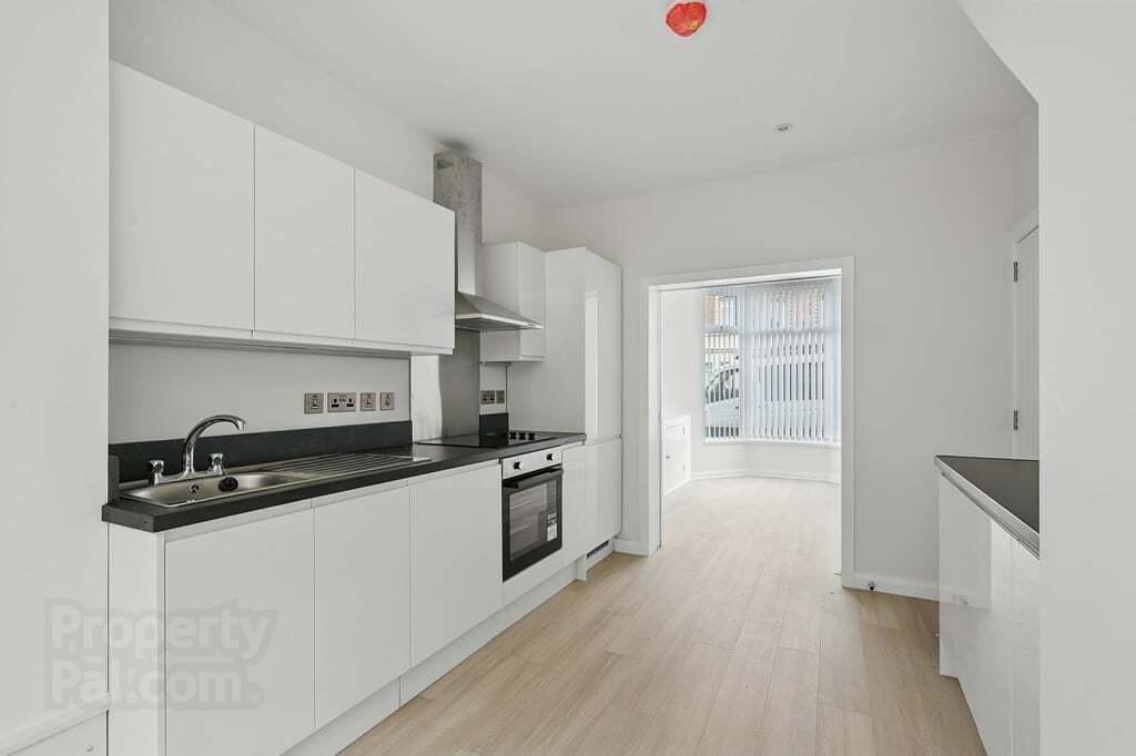 14 Lisburn Avenue 6 of 13