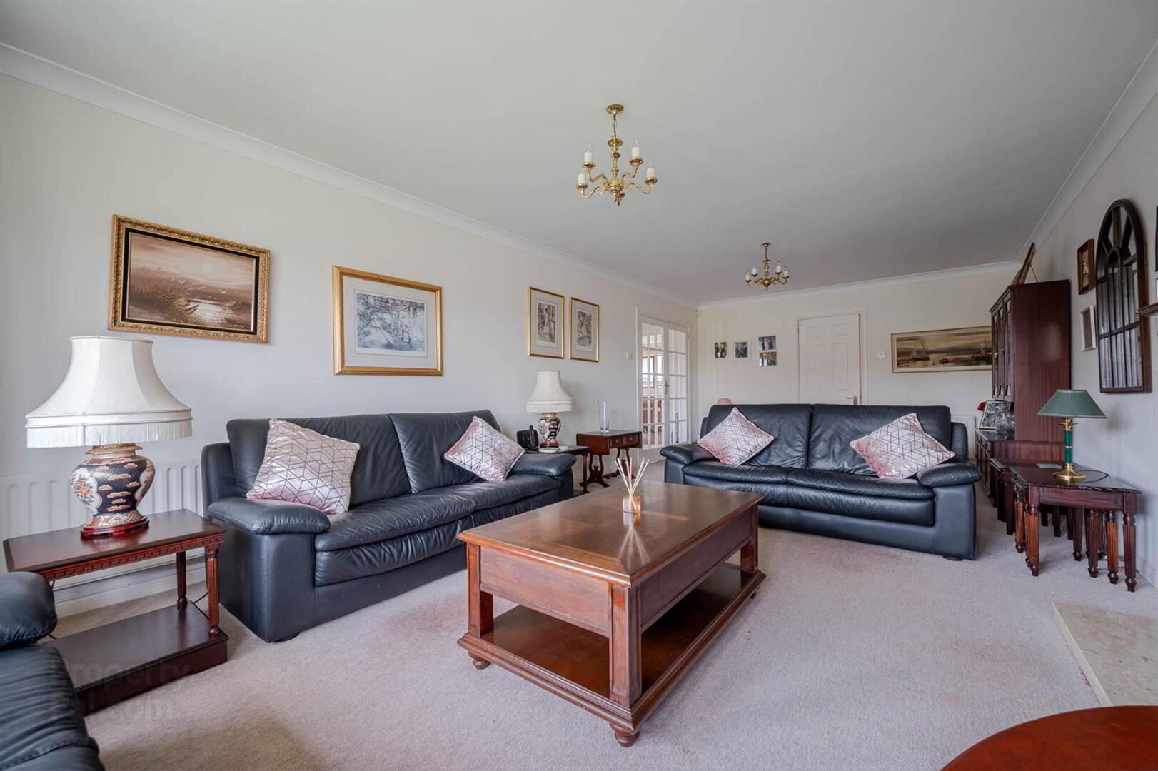 1 Knightsbridge Manor 8 of 29