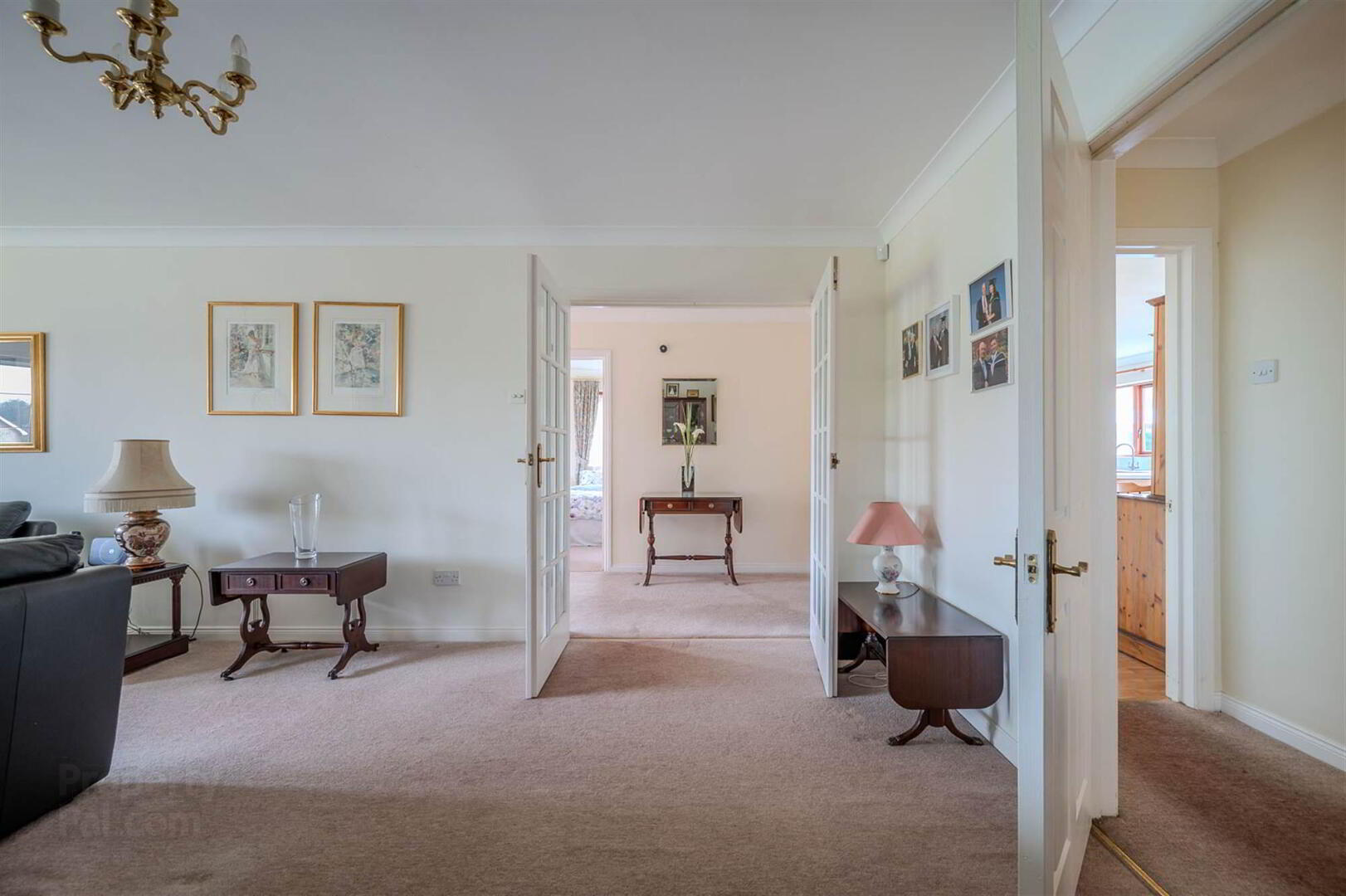 1 Knightsbridge Manor 9 of 29