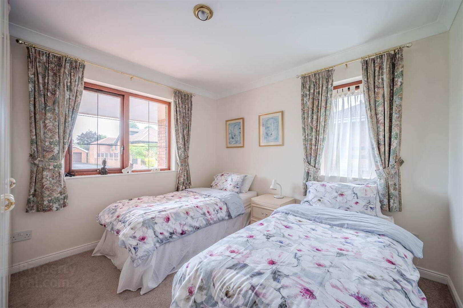 1 Knightsbridge Manor 10 of 29