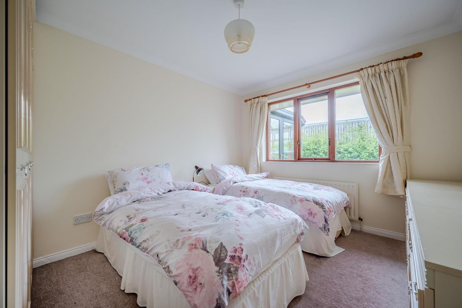 1 Knightsbridge Manor 22 of 30