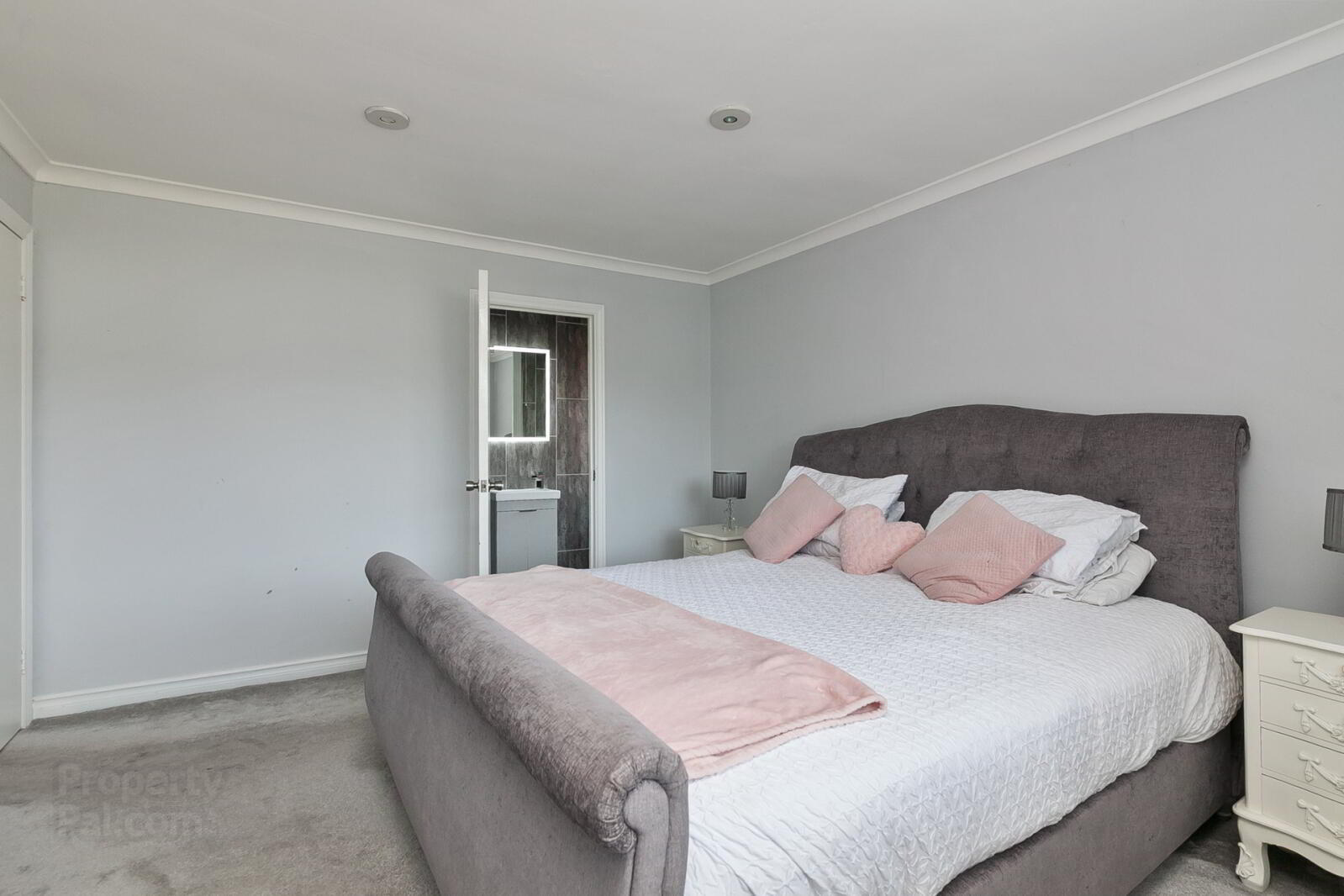 11 Fortwilliam Gardens 22 of 35