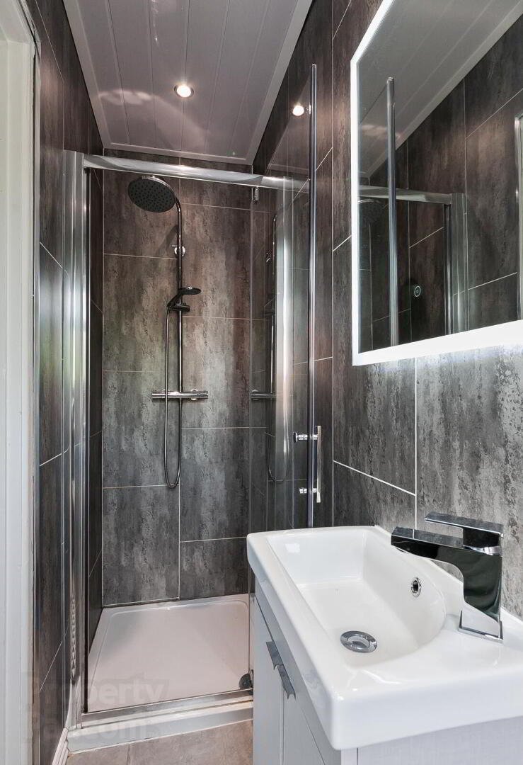 11 Fortwilliam Gardens 23 of 35