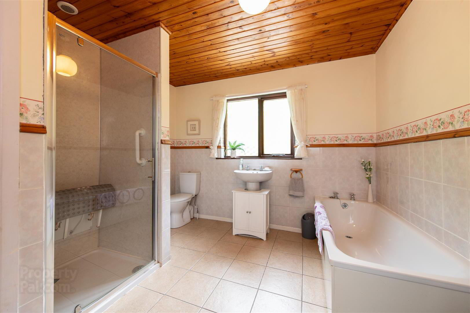 24 Ballynahinch Road 17 of 25