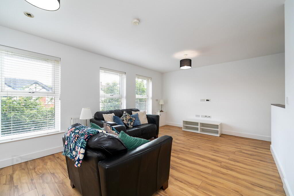 Apt 1 Richmond Hall, 40 Station Road 7 of 21