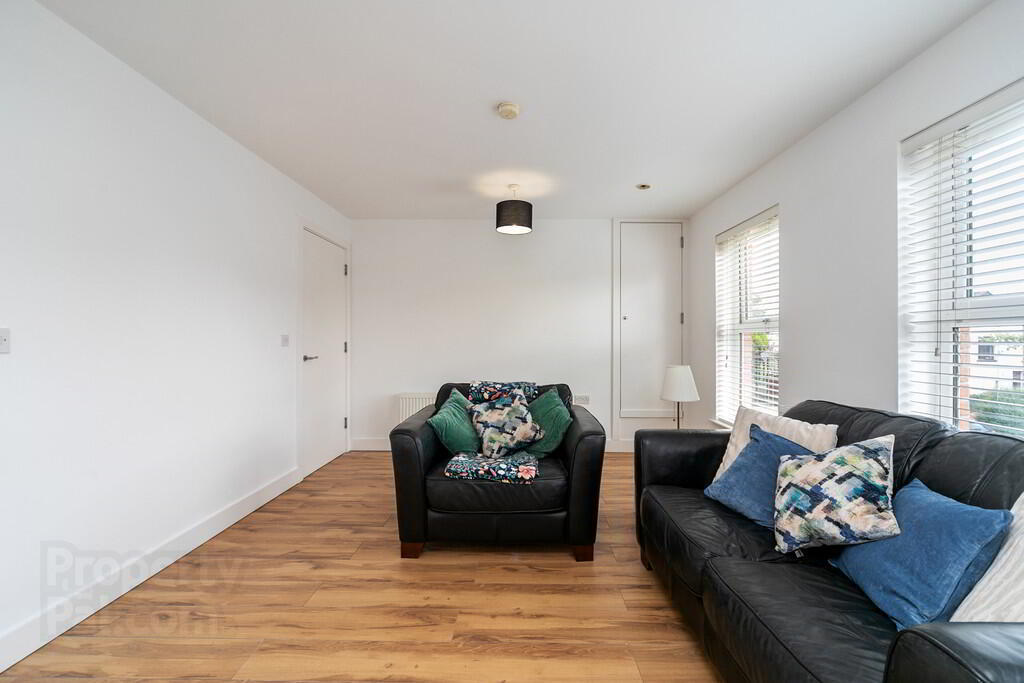 Apt 1 Richmond Hall, 40 Station Road 8 of 21