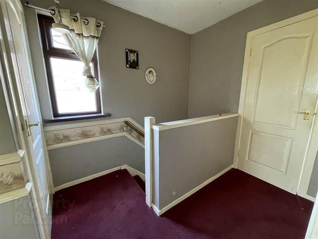 73 Wolfhill Avenue South 10 of 18