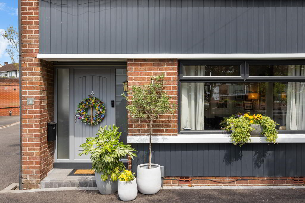 31 Greystown Avenue 2 of 34