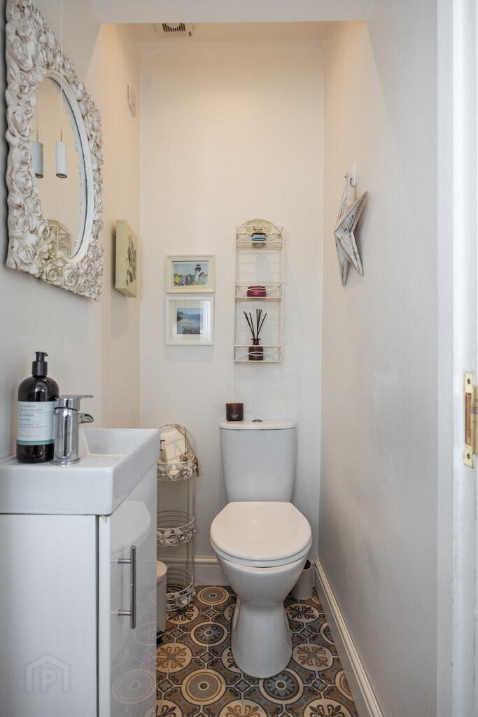 31 Greystown Avenue 7 of 34