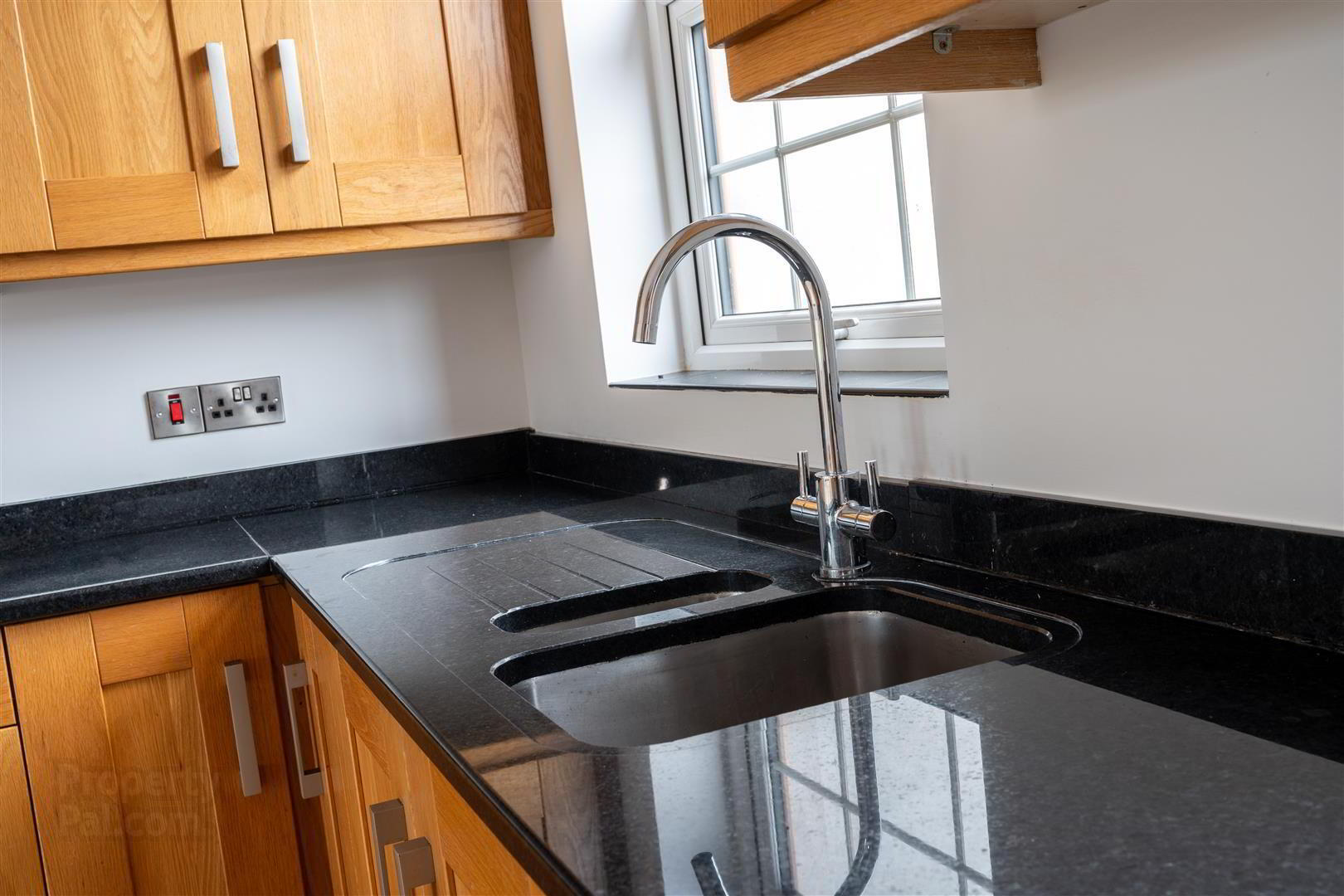 23a Burnside Road 13 of 52