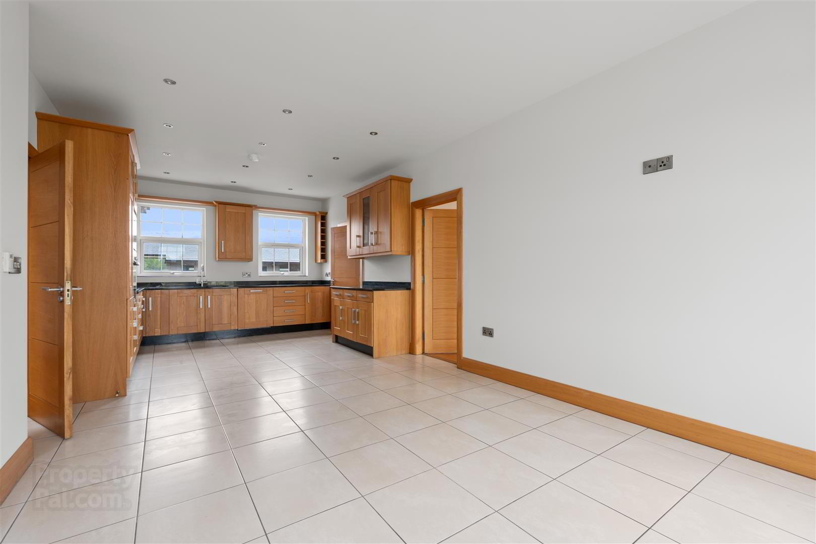 23a Burnside Road 15 of 52