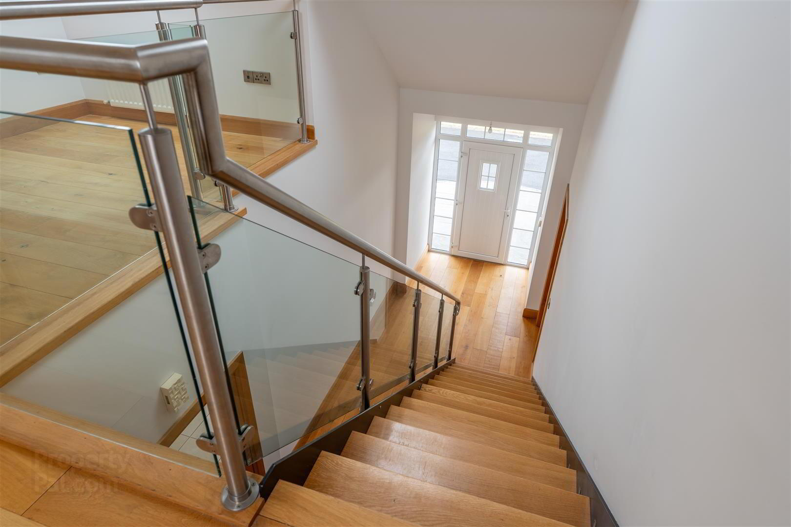 23a Burnside Road 33 of 52