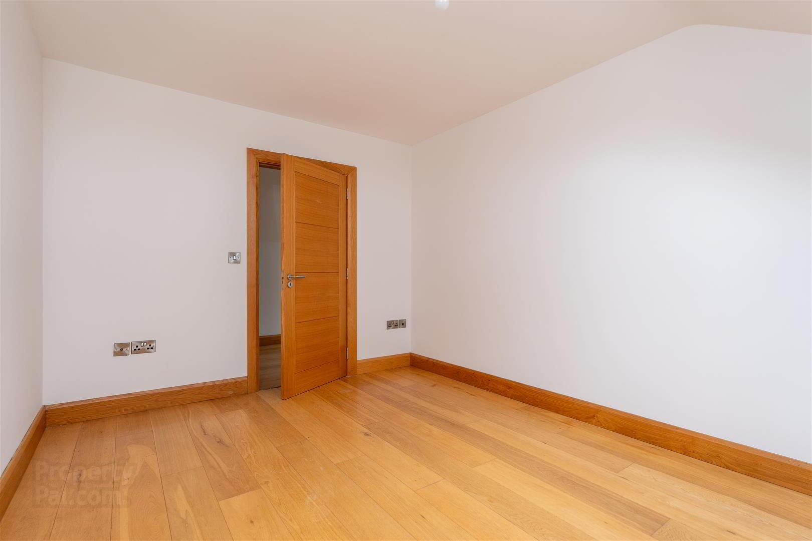 23a Burnside Road 39 of 52