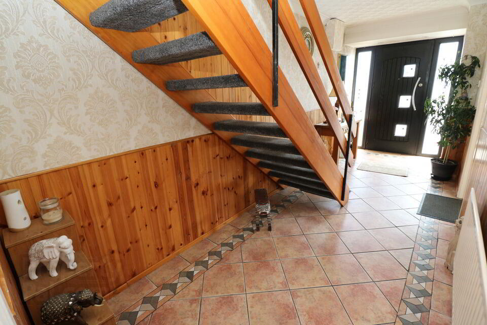74 Hillview 4 of 33