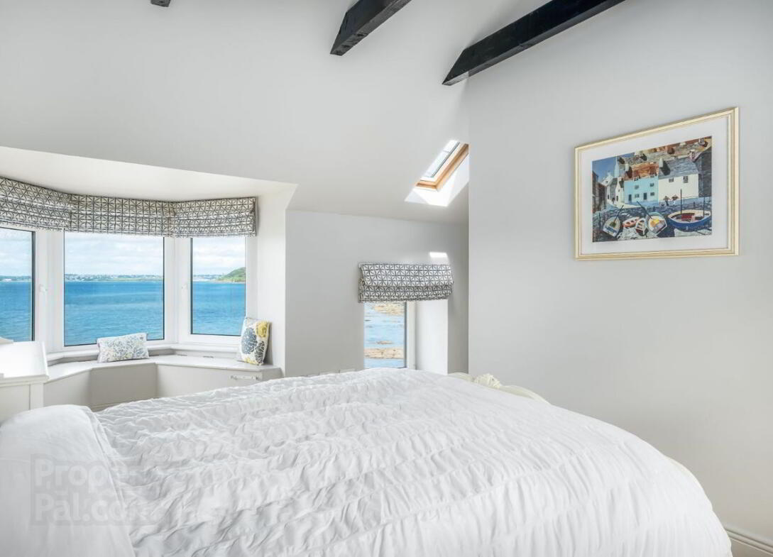 Dunroisin, 4 Lighthouse Terrace 19 of 30