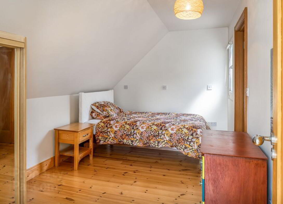 Dunroisin, 4 Lighthouse Terrace 23 of 30