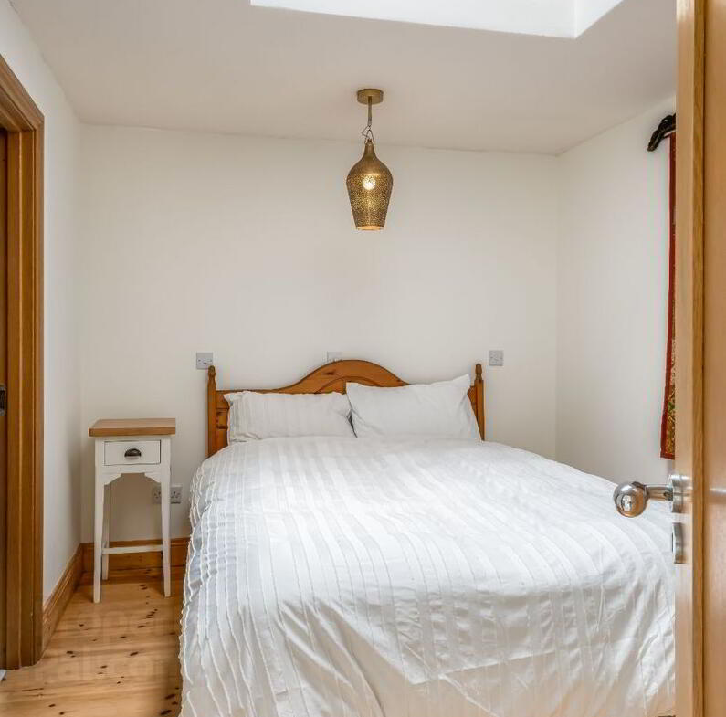 Dunroisin, 4 Lighthouse Terrace 26 of 30