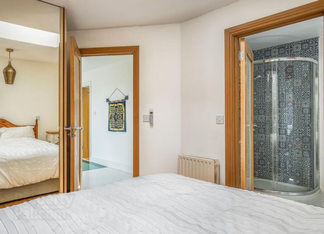 Dunroisin, 4 Lighthouse Terrace 27 of 30