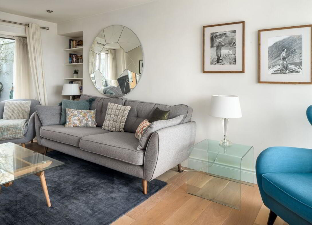 Dunroisin, 4 Lighthouse Terrace 7 of 19