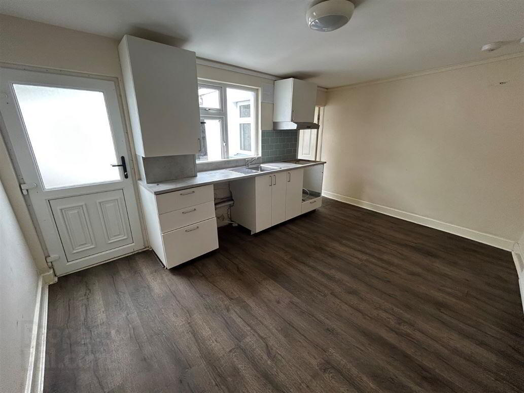 6a Saint Alphonsus Road 8 of 11