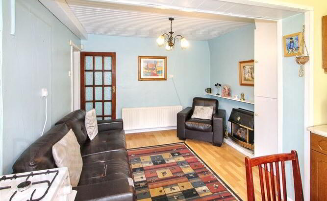 25 Ashgrove 8 of 23