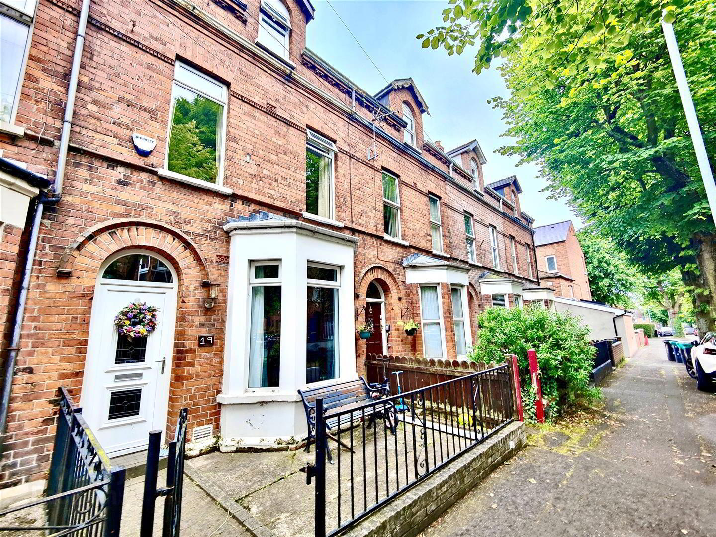 19 Glandore Drive 1 of 21