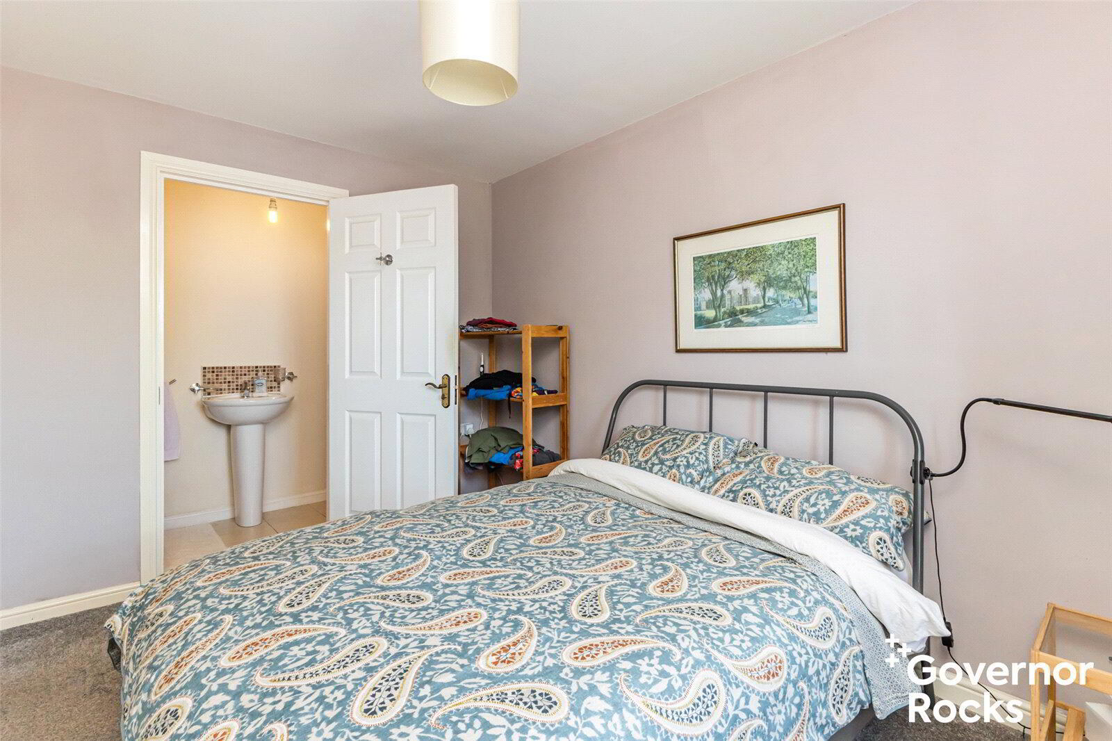 17 Manor Farm Crescent 14 of 25
