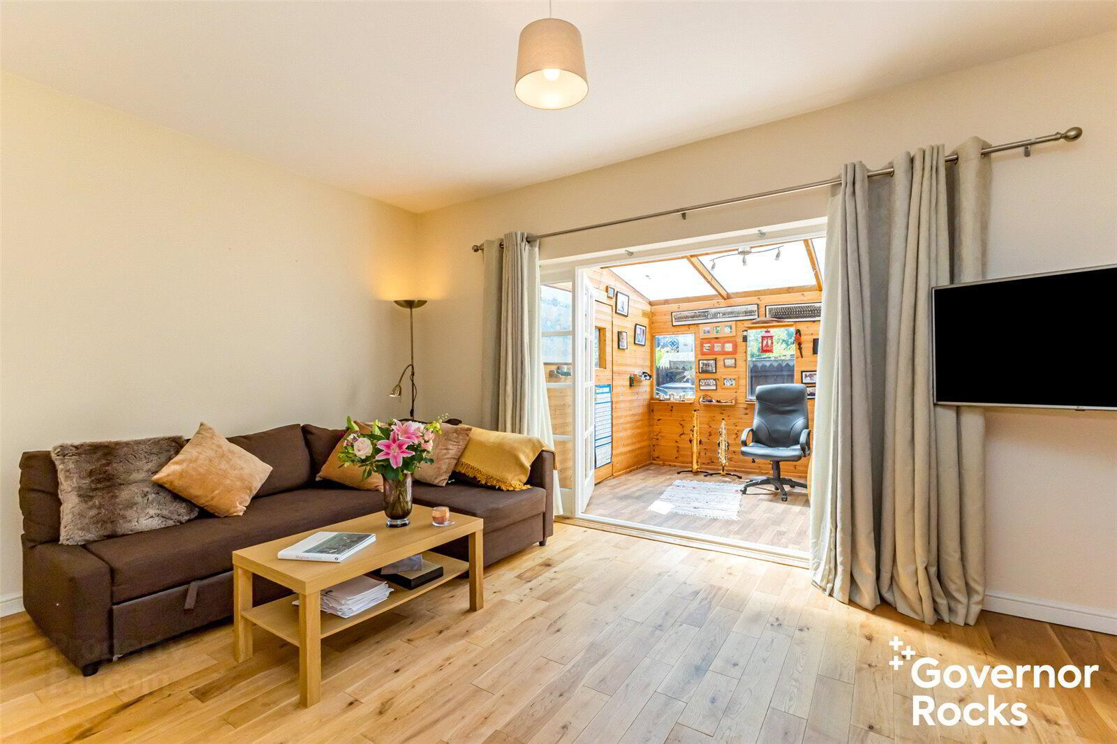 17 Manor Farm Crescent 8 of 25