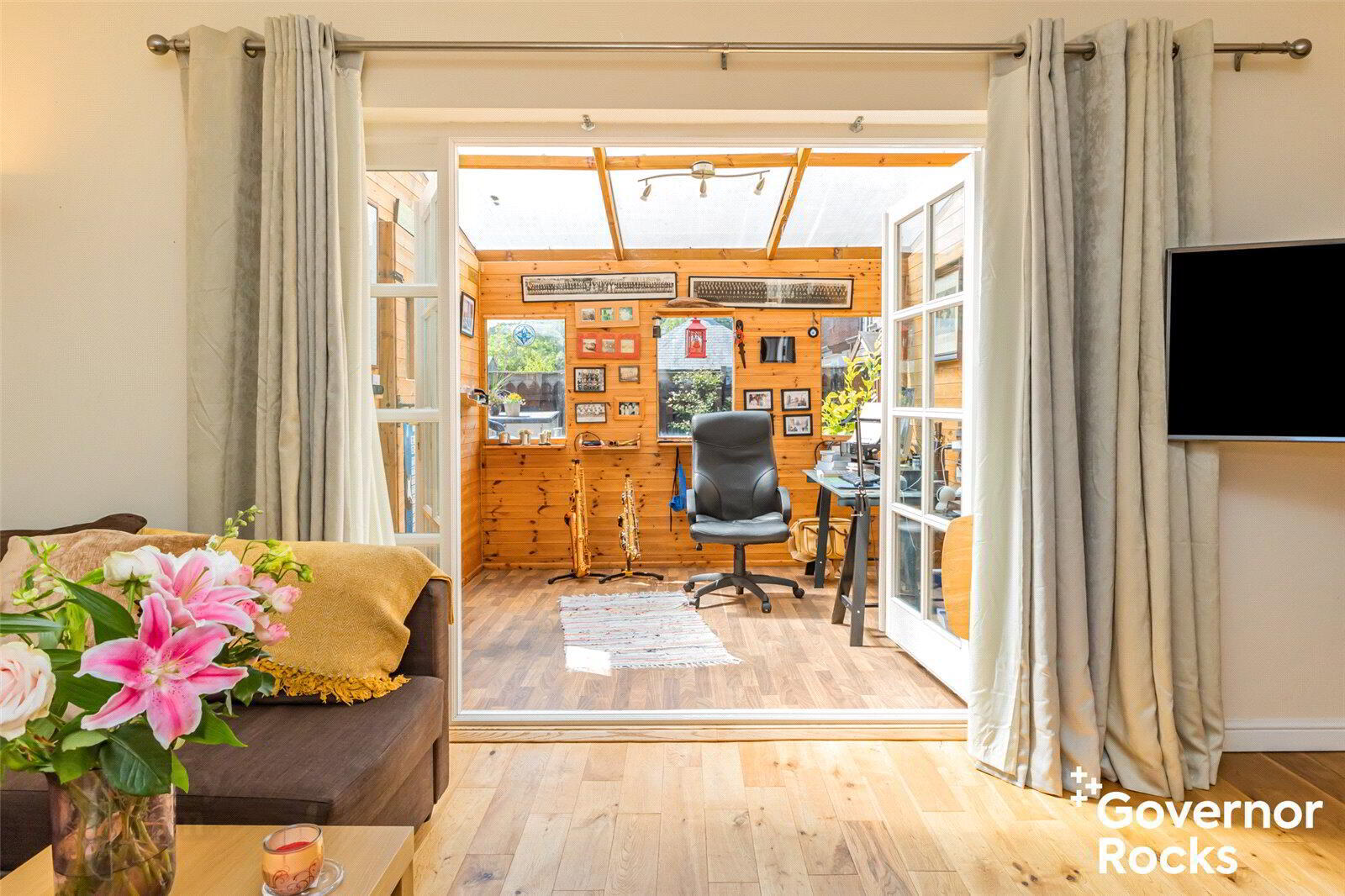 17 Manor Farm Crescent 9 of 25