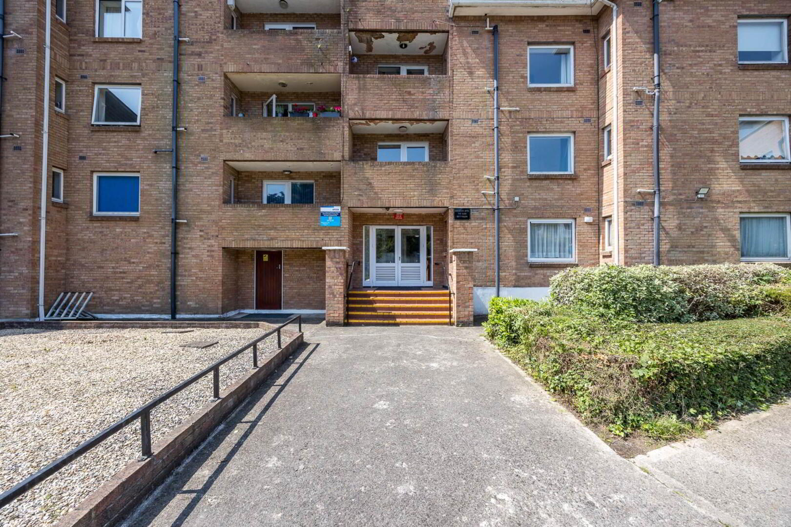 28b Bettyglen 12 of 14