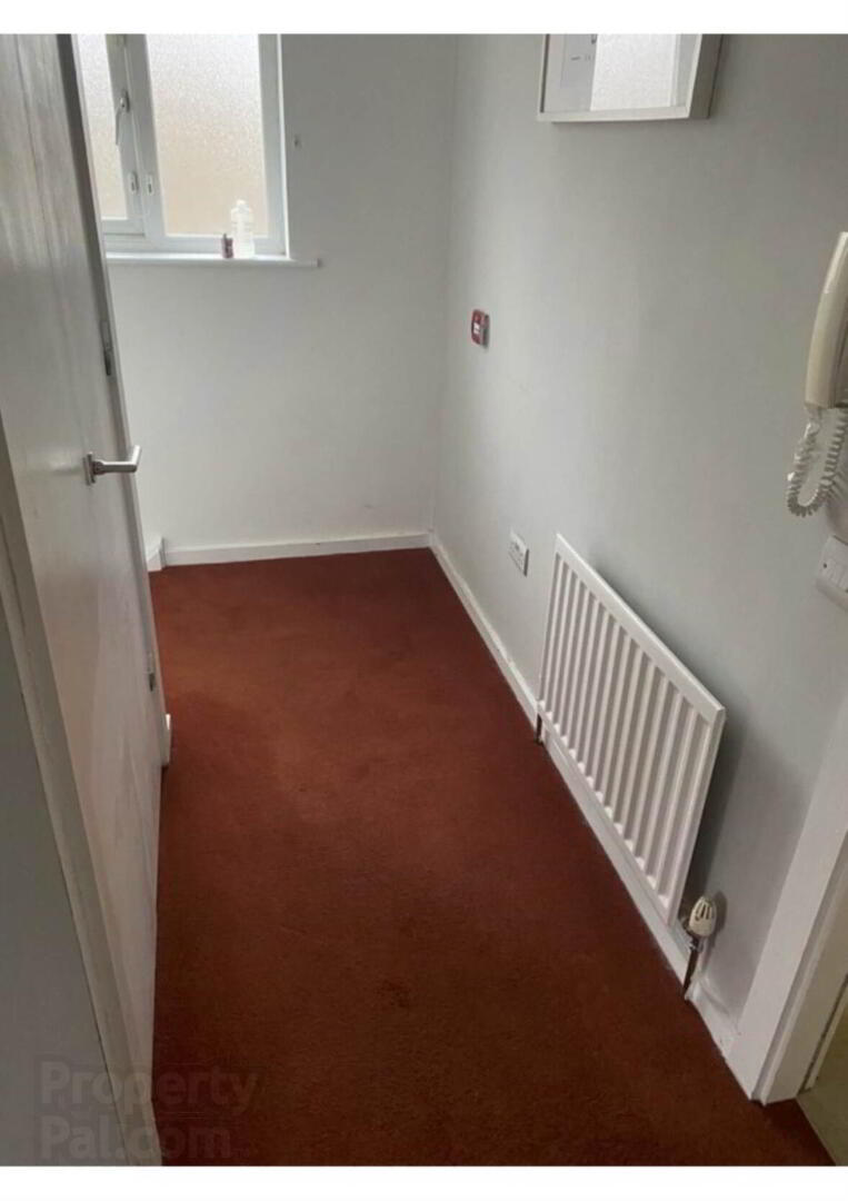 2 Elmfield Way Upstairs 1 of 8