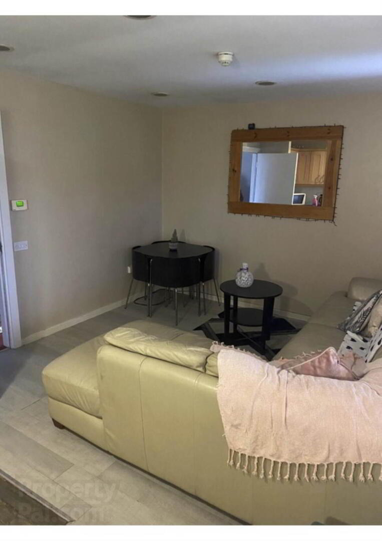 2 Elmfield Way Upstairs 6 of 8