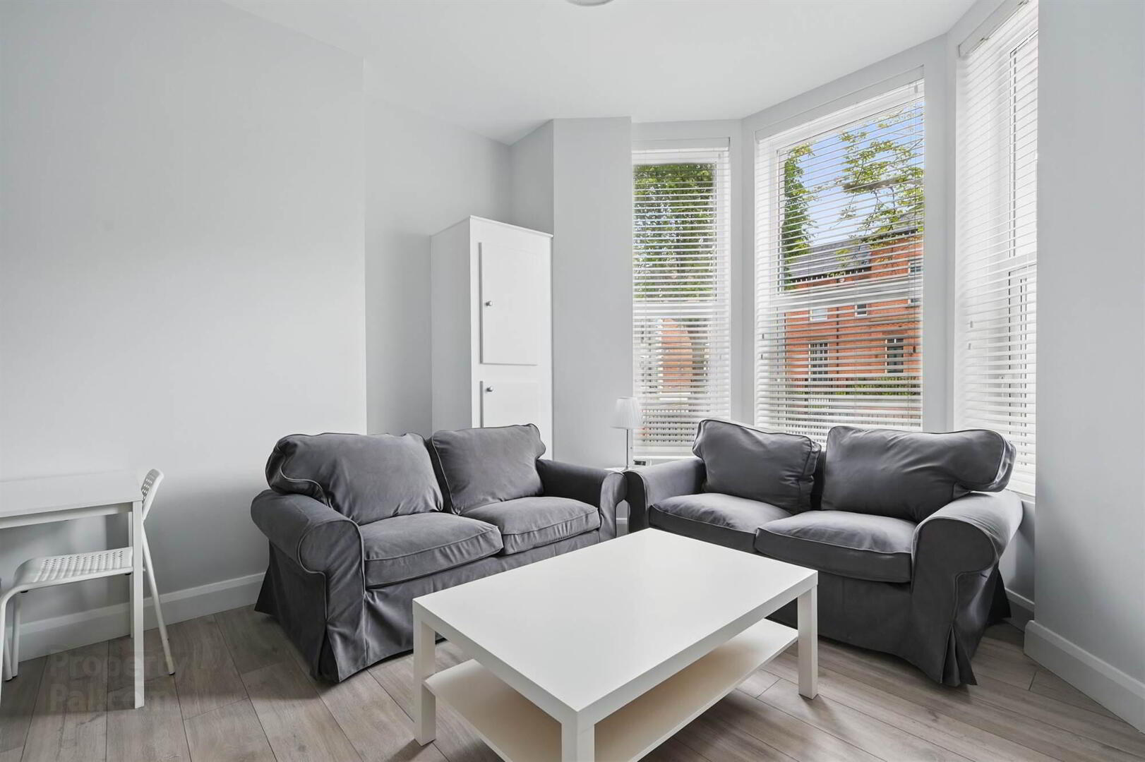 Apt 2, 37 Wellington Park 8 of 14