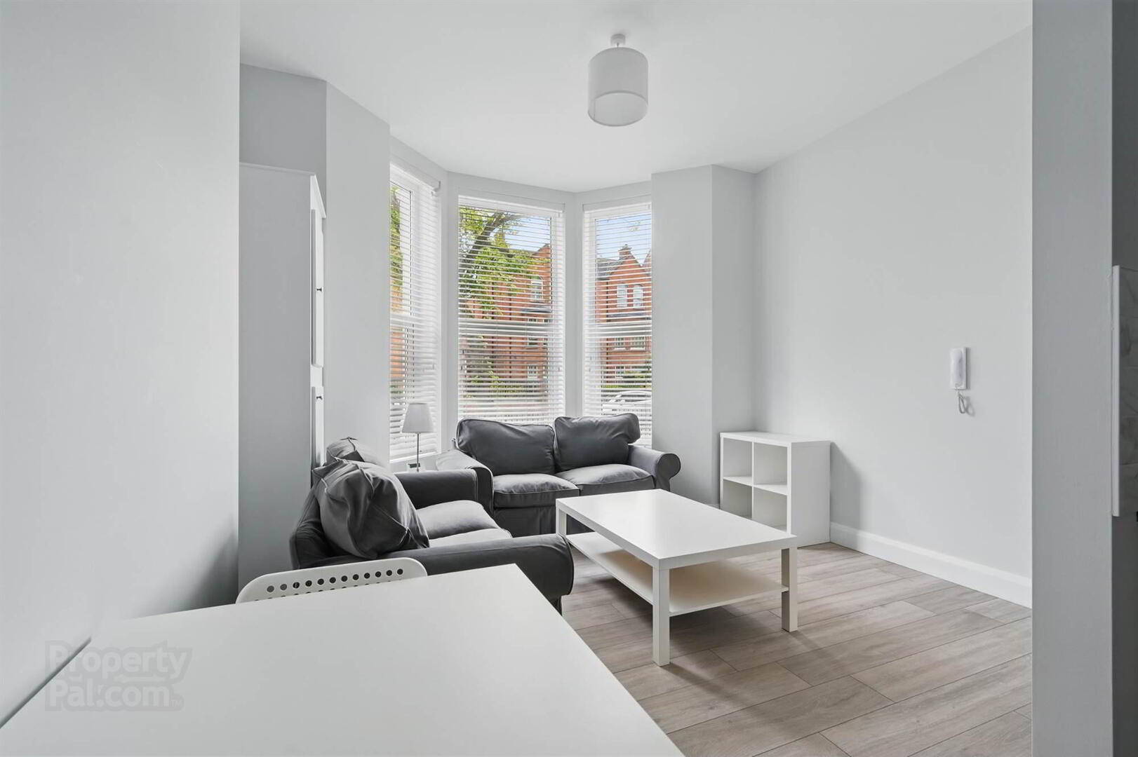 Apt 2, 37 Wellington Park 6 of 14