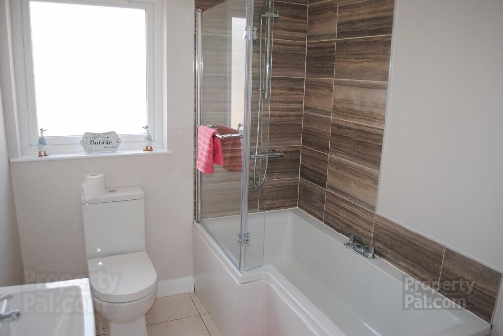 60 Dunraven Crescent 4 of 6